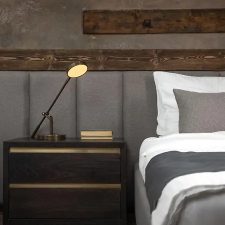 Industrial 1853. 크라구예바츠