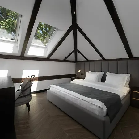 Industrial 1853. 호텔 4*