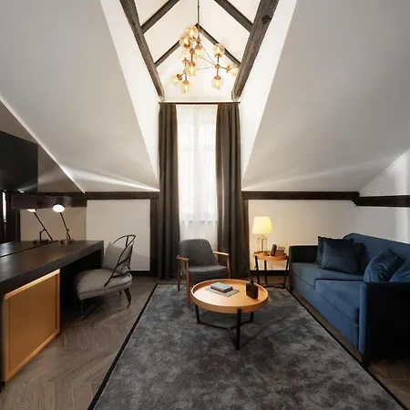 Industrial 1853. Hotel 4*