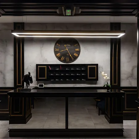 호텔 Industrial 1853. 4*