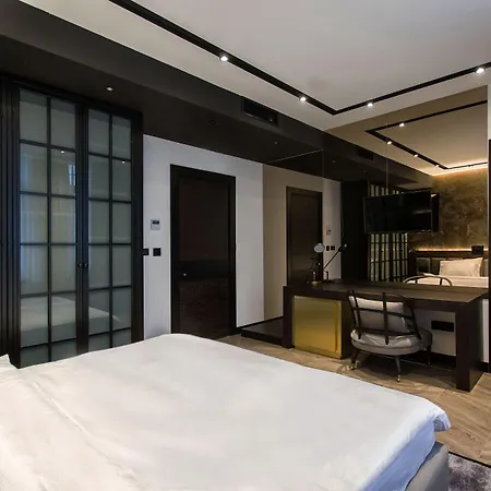 호텔 Industrial 1853. 크라구예바츠