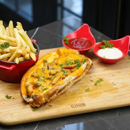 호텔 Industrial 1853. 4*