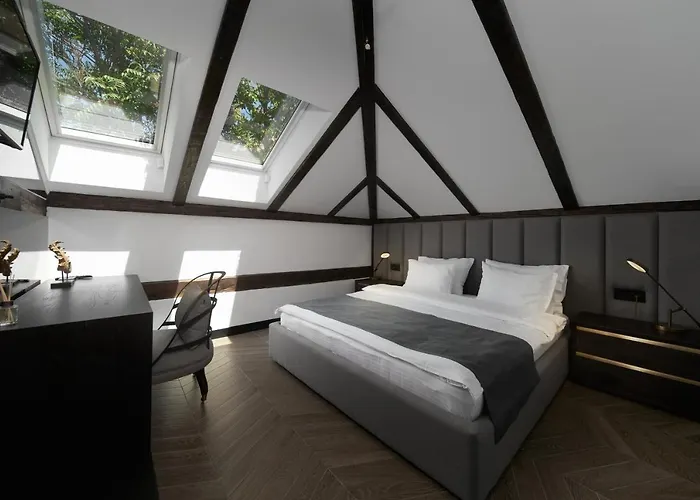 Industrial 1853. Hotel 4*