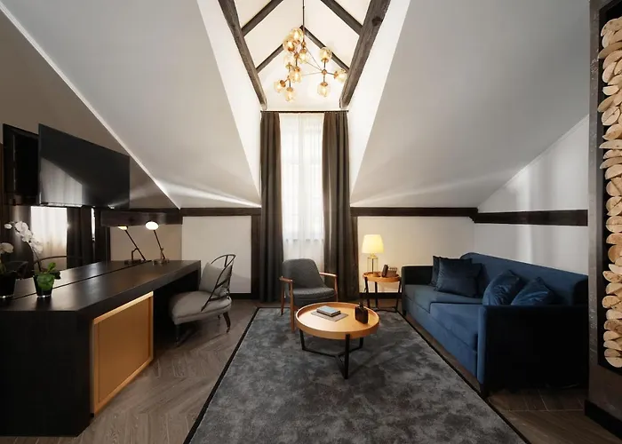 Industrial 1853. Hotel 4*