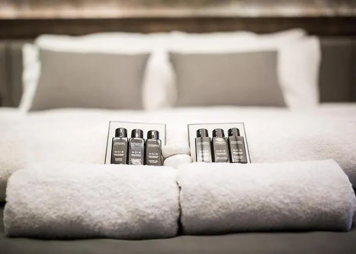 Industrial 1853. 4* Kragujevac